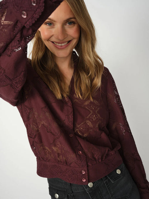 Елегантна дантелена риза Mos Mosh