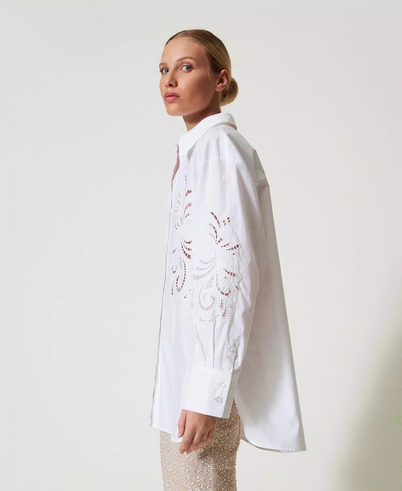 Oversized shirt with embroidery