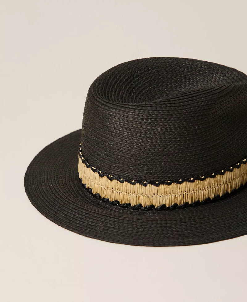 Шапка с ефект на слама