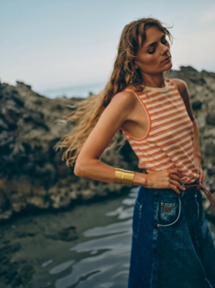 Пола Noble Loop Heyanno