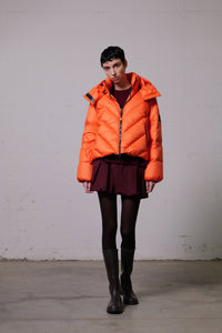 Бомбър яке с подвижна качулка