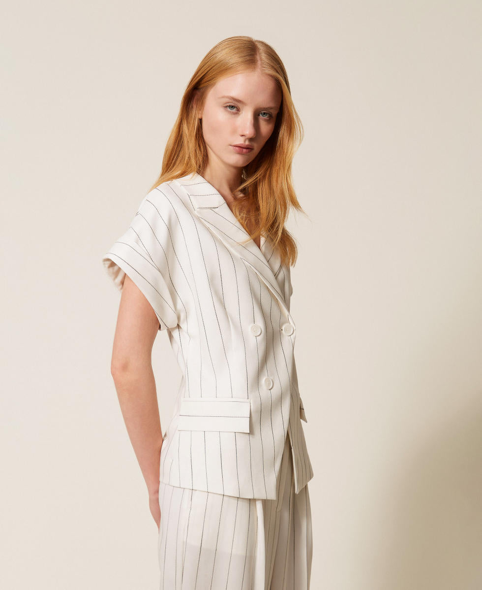 Двуредно яке на тънки райета Twinset