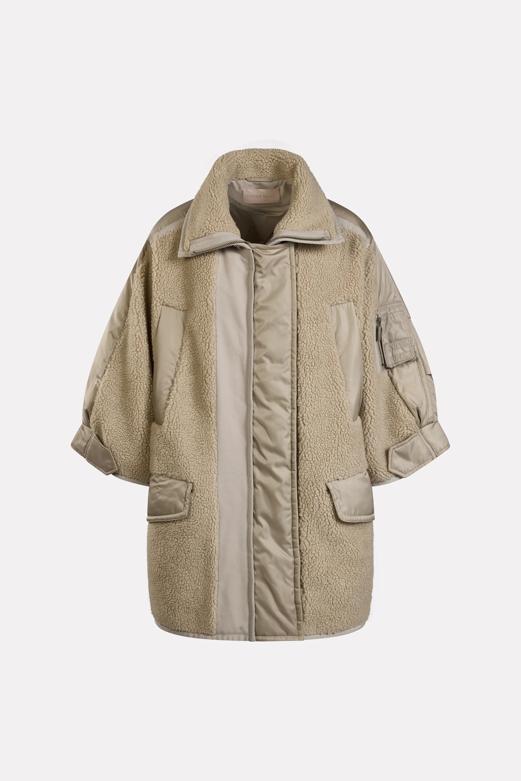 Mакси пухено яке Circus Hotel