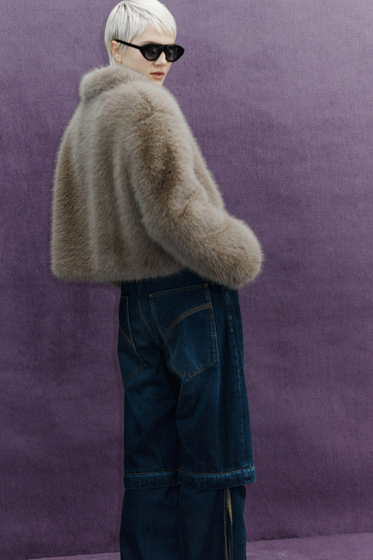 КОЖЕНО ПАЛТО С ЯКА Circus Hotel